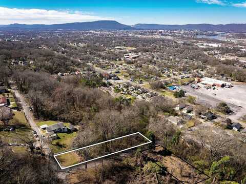 2525 Mcrae Street, Chattanooga, TN 37406