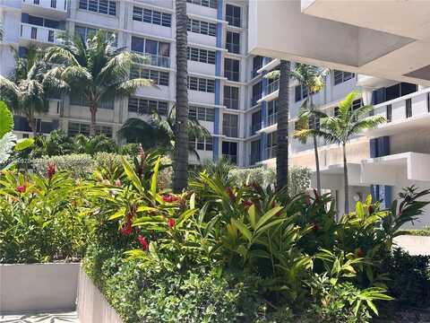 800 West Ave, Miami Beach, FL 33139