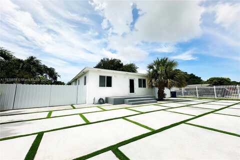 2740 NW 49th St, Miami, FL 33142
