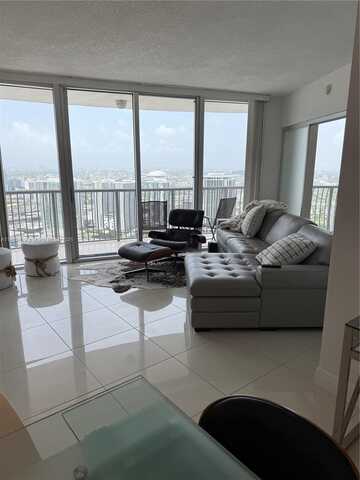 1750 N Bayshore Dr, Miami, FL 33132