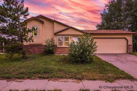 2319 NEAL AVE, Cheyenne, WY 82007