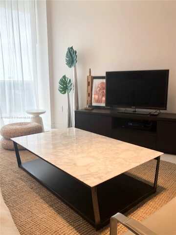 15811 Collins Ave, Sunny Isles Beach, FL 33160