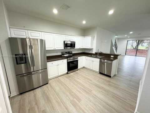 3809 Tree Top Dr, Weston, FL 33332