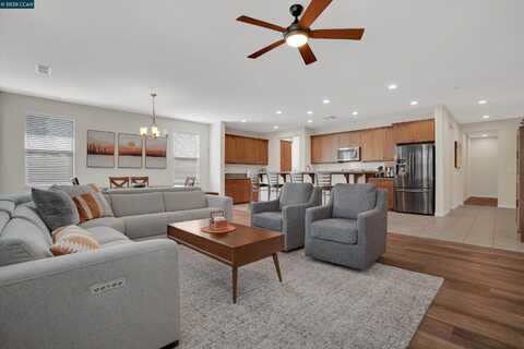 8275 Brookhaven Cir, Discovery Bay, CA 94505