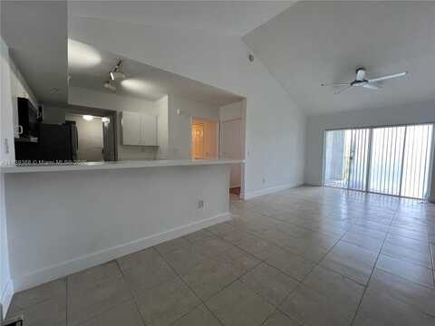 2640 S University Dr, Davie, FL 33328
