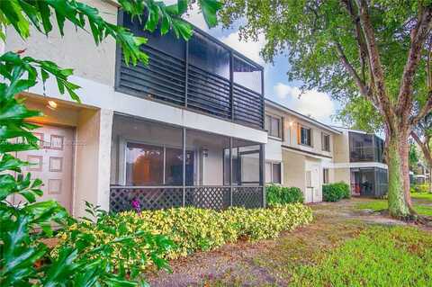 407 Gardens Dr, Pompano Beach, FL 33069