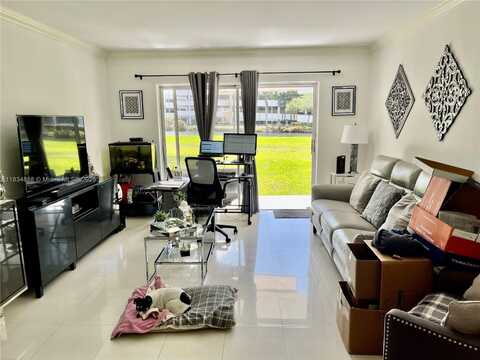 7328 SW 82nd St, Miami, FL 33143