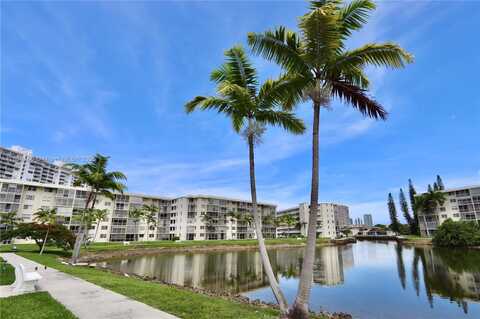 2851 Leonard Dr, Aventura, FL 33160