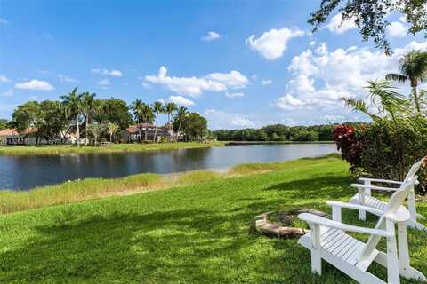 380 Cambridge Dr, Weston, FL 33326