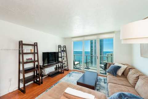 1155 Brickell Bay Dr, Miami, FL 33131