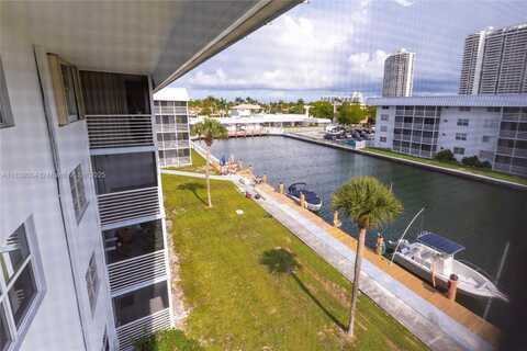 3551 NE 169th St, North Miami Beach, FL 33160