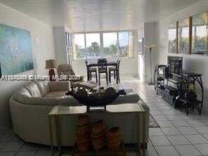 5005 Collins Ave, Miami Beach, FL 33140