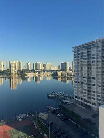 2750 NE 183rd St, Aventura, FL 33160