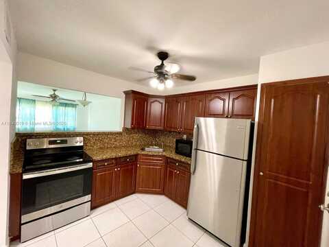 1540 NE 191st St, Miami, FL 33179