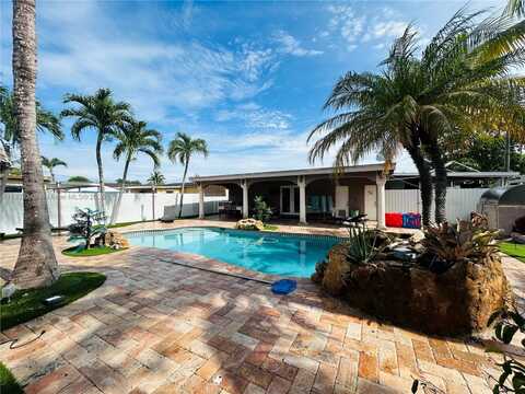 180 E 46th St, Hialeah, FL 33013
