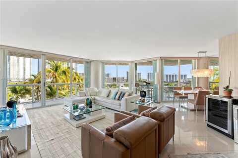 16500 Collins Ave, Sunny Isles Beach, FL 33160