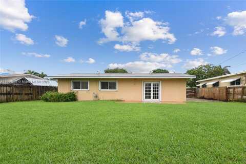 20545 Leeward Ln, Cutler Bay, FL 33189