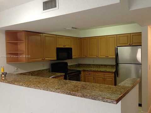 5221 Geneva Way, Doral, FL 33166