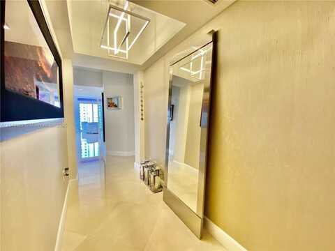 19900 E Country Club Dr, Aventura, FL 33180