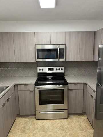 13685 NE 10th Ave, North Miami, FL 33161