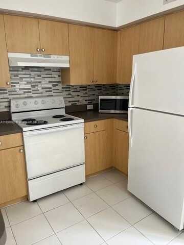 2931 NE 185th St, Aventura, FL 33180