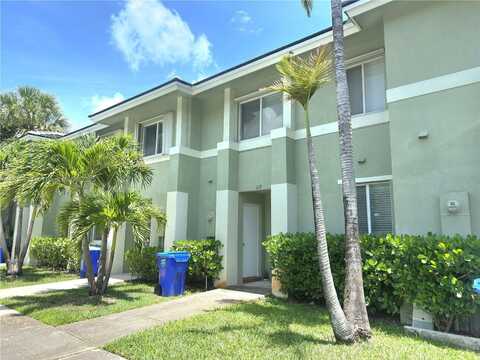 109 Hidden Ct Rd, Hollywood, FL 33023