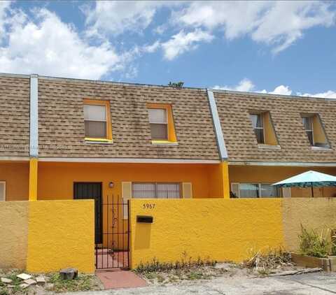 5967 NW 27th Pl, Sunrise, FL 33313