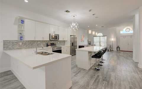 1490 SW 159th Ave, Pembroke Pines, FL 33027