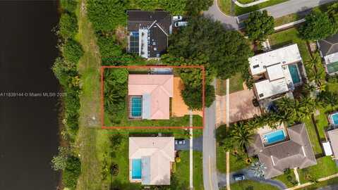 6520 SW 20th St, Plantation, FL 33317
