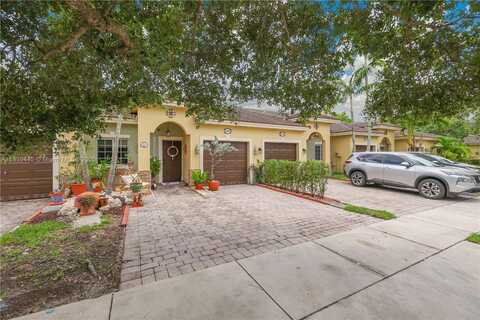 3248 NE 11th Dr, Homestead, FL 33033