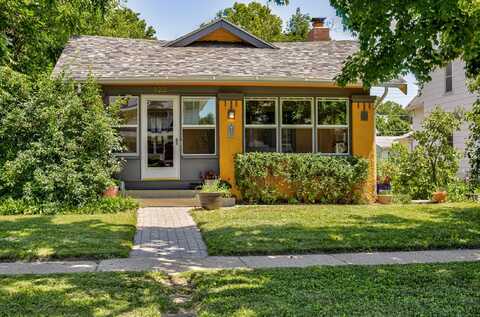 920 Clark Avenue, Ames, IA 50010