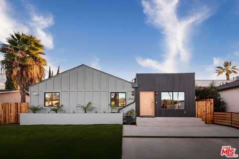 17624 Martha St, Encino, CA 91316
