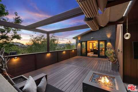 28207 Laura La Plante Dr, Agoura Hills, CA 91301