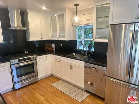11662 Iowa Ave, Los Angeles, CA 90025