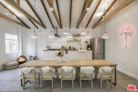 718 Vernon Ave, Venice, CA 90291