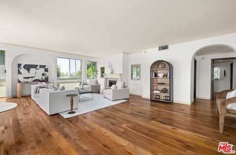 318 N Maple Dr, Beverly Hills, CA 90210