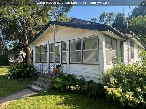 3220 Park View Blvd, Sioux City, IA 51105