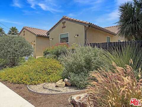 7050 Independence Ave, Canoga Park, CA 91303