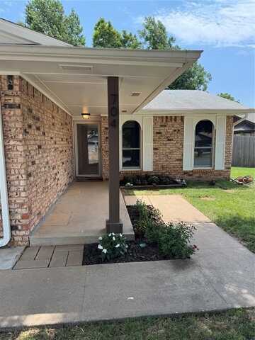 704 Holly Hill Road, Edmond, OK 73003