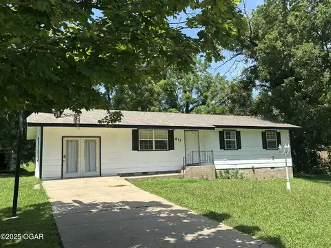 613 Stephens, Neosho, MO 64850