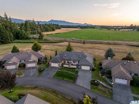 120 Cascadia Loop, Sequim, WA 98382