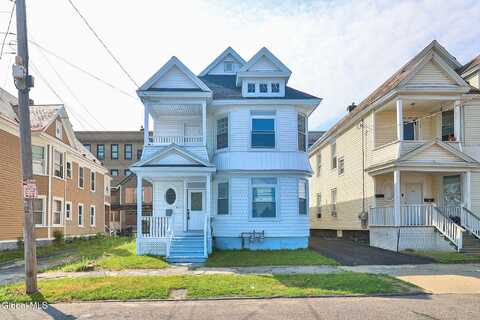 421 Summit Avenue, Schenectady, NY 12307