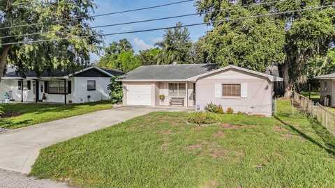 8710 N PAWNEE AVENUE, TAMPA, FL 33617