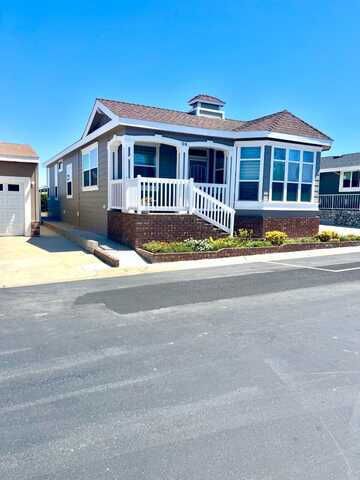 23301 RIDGE ROUTE DR, LAGUNA HILS, CA 92653