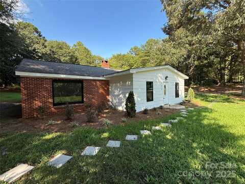 123 Riverside Drive, Mount Holly, NC 28120