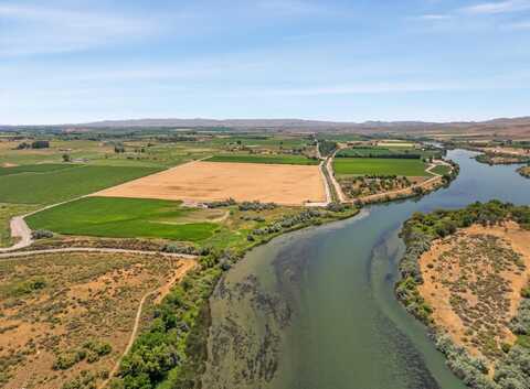 792 Foxtail Rd &amp; 1997 Big Bend Rd, Adrian, OR 97901