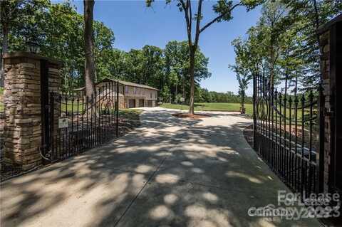 8511 Viking Drive, Waxhaw, NC 28173