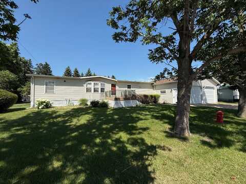 212 C Avenue East, Lakota, ND 58344