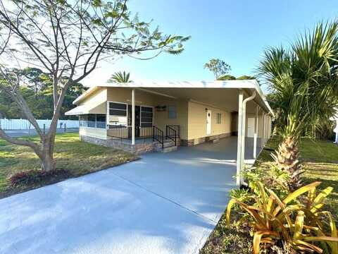 8305 WOODS TRAIL, Micco, FL 32976