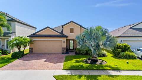 1586 Fuji Dr, Melbourne, FL 32940